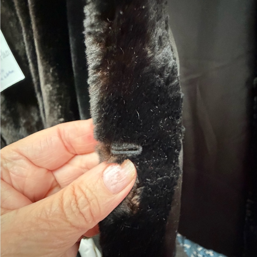 Alaskan SEAL Fur Coat by H CUSSON - Pittsburgh - Picture 8 of 16